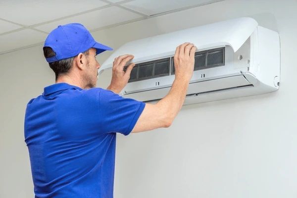 AC Servicing in East of Kailash